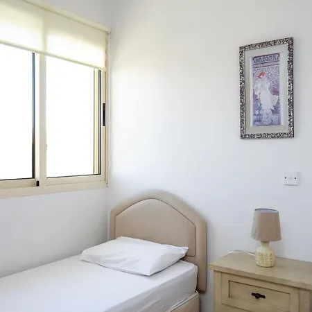 City Iii Pyla